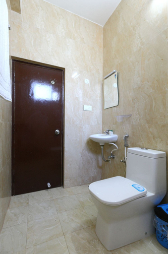 Bathroom 2, Saibala Inn, Kancheepuram