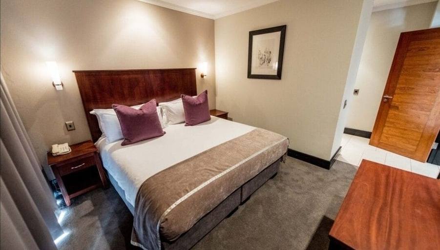 Bedroom 3, Luxury apartment in Raphael penthouse suite, City of Johannesburg