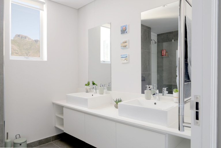 Bathroom 3, Naomi By Stay Amazing, City of Cape Town