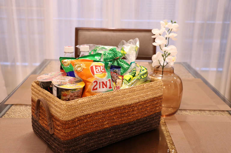 Food & Drinks 5, JJ Suites - Your Home on 11, Wattana