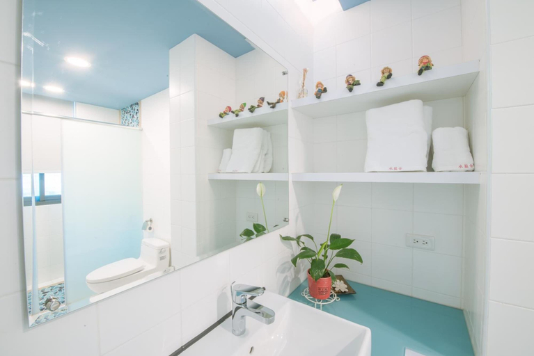 Bathroom 3, Sapphire Inn, Penghu