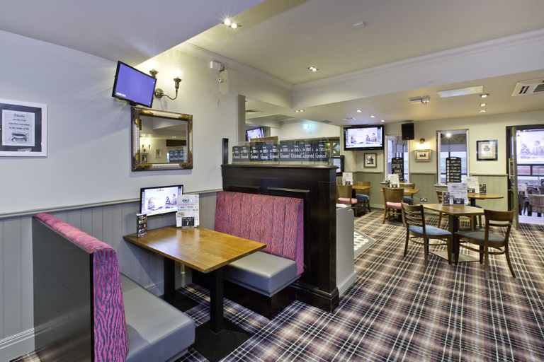 Food & Drinks 4, Abbey Inn, Renfrewshire