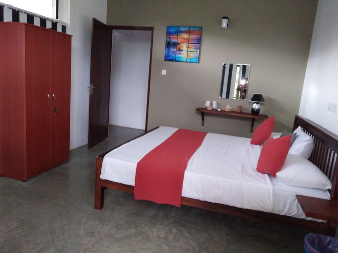 Bedroom 2, Aroma Villa, Akmeemana