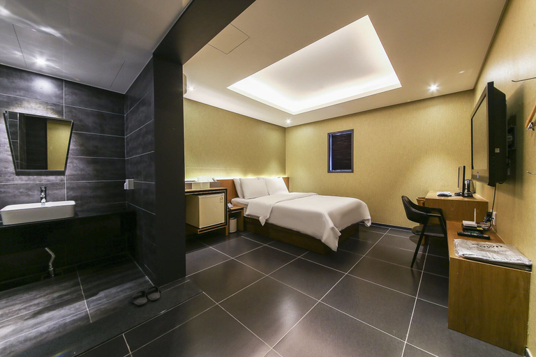 Bedroom 4, ZENITH HOTEL, Bupyeong