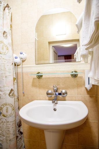 Bathroom 5, Villa Gamma, Pavel Banya