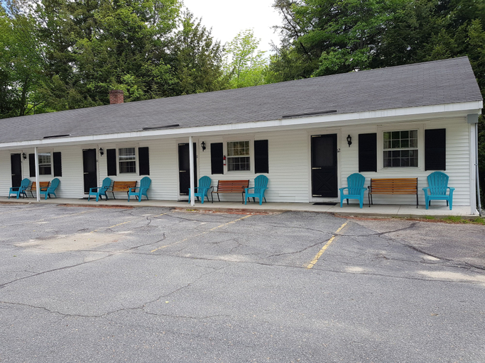 Exterior & Views 2, Franconia Notch Motel, Grafton