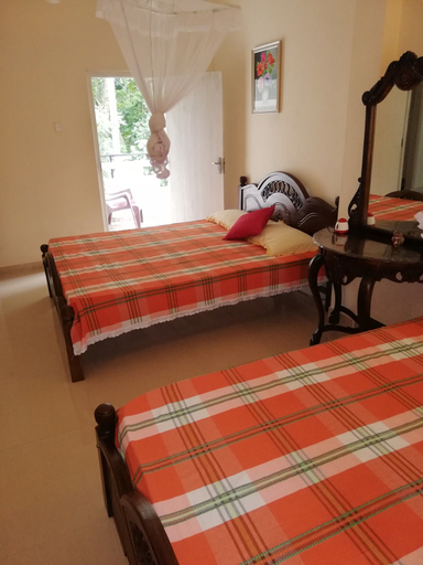 Bedroom 4, Abha Villa, Galle Four Gravets