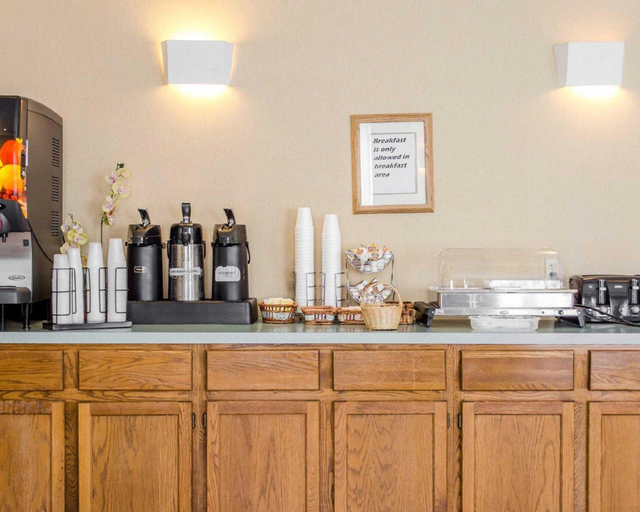 Food & Drinks 5, Rodeway Inn and Suites Hershey Chocolate Avenue, Dauphin