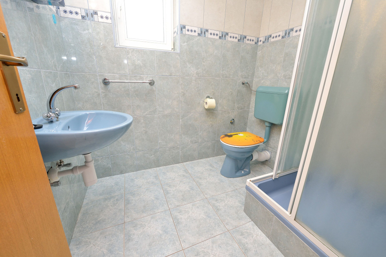 Bathroom 3, Villa Antonio, Pakoštane