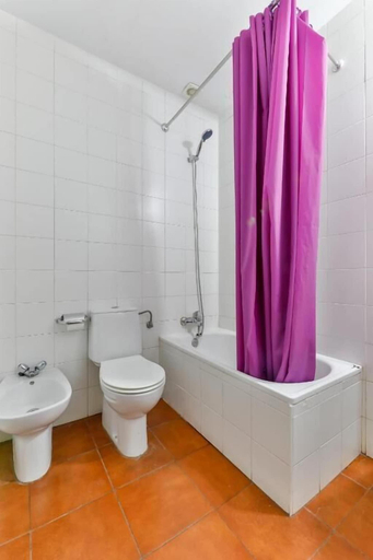Bathroom 4, Hostal Alfonso Xi, Cáceres