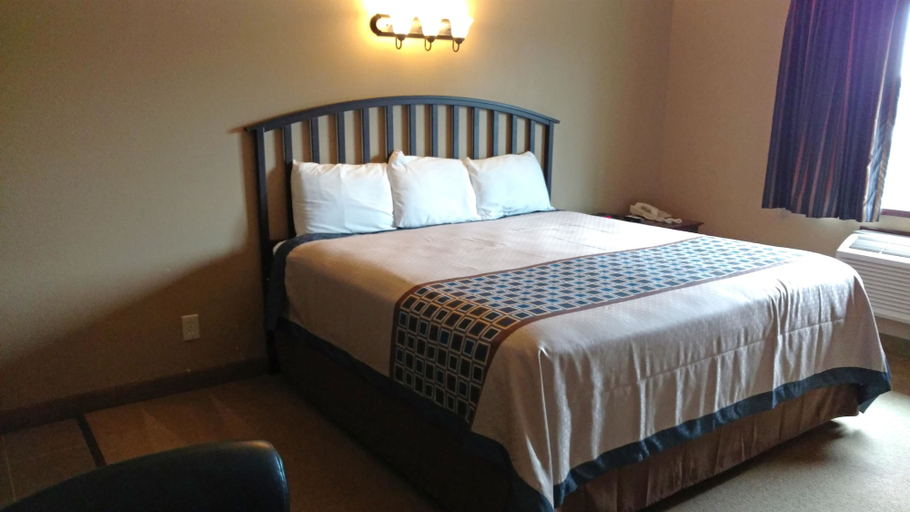 Bedroom 3, Americas Best Value Inn Big Lake Becker, Sherburne