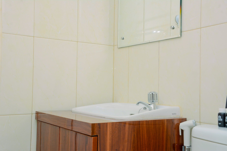 Bathroom 3, Gorgeous 2BR Springlake Summarecon Apartment, Bekasi