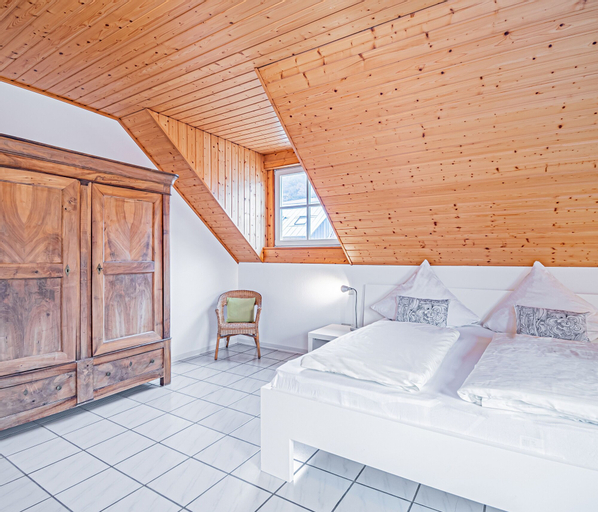 Bedroom 4, Johannishof Wine-Cafe & Guesthouse, Trier-Saarburg