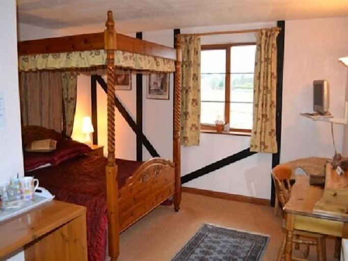 Bedroom 2, Six Bells, Suffolk