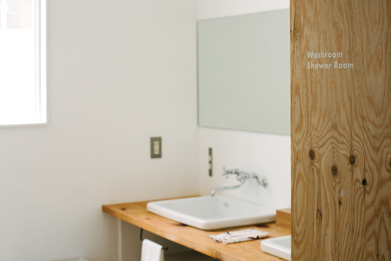 Bathroom 5, Why Kumano Hostel & Cafe Bar, Nachikatsuura