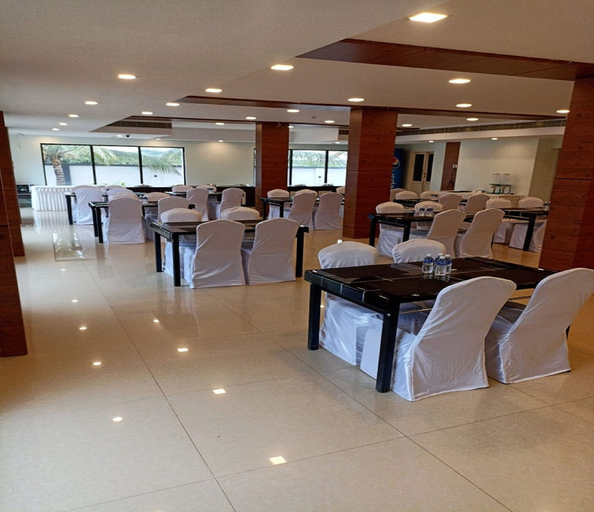 Food & Drinks 5, Daffodil Inn, Nagappattinam