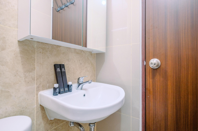 Bedroom 3, Fancy And Nice 2Br At Transpark Cibubur Apartment, Depok