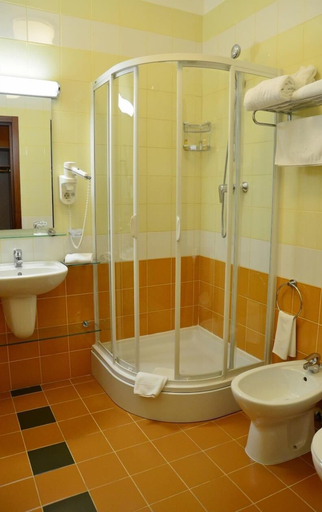 Bathroom 4, Aurora Premier Hotel, Kharkivs'ka