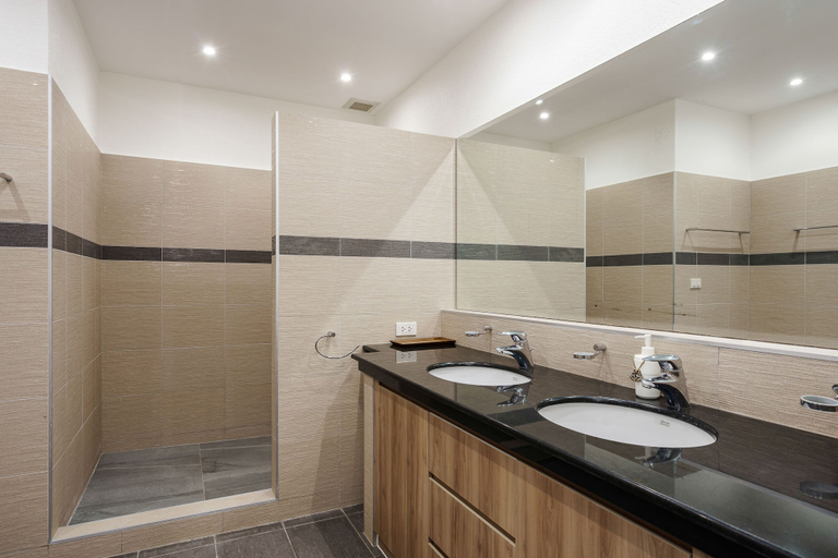Bathroom 4, Sunset View Pool Villa, Bang Lamung