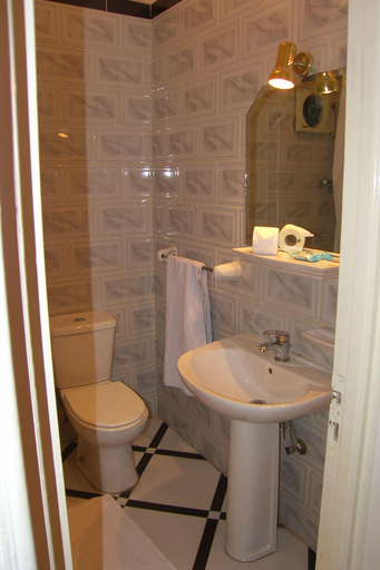Bathroom 4, Karnak Hotel Luxor, Luxor