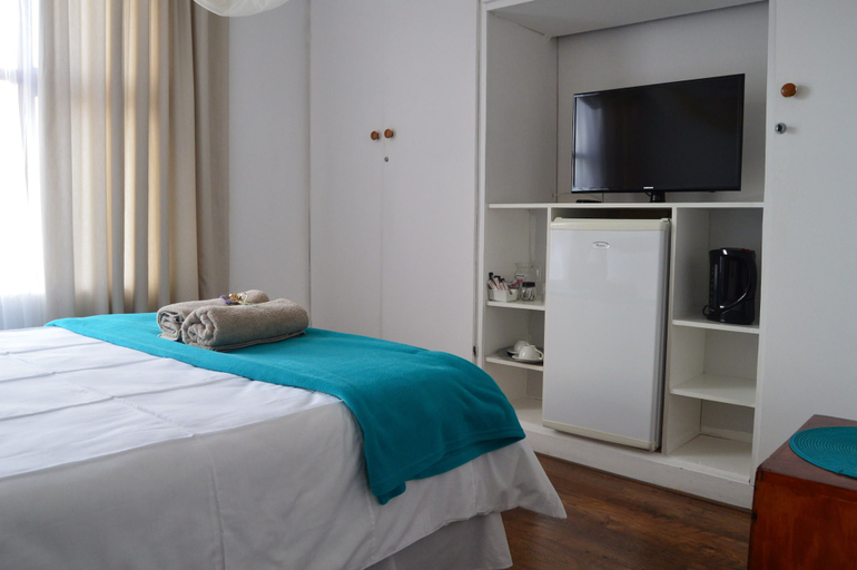Bedroom 3, Fisherhaven Traveller's Lodge - Hostel, Overberg
