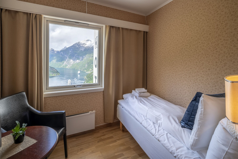 Bedroom 4, Hotell Utsikten Geiranger - by Classic Norway Hotels, Stranda