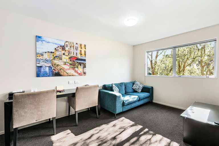 Others 5, Quality Suites Amore, Christchurch