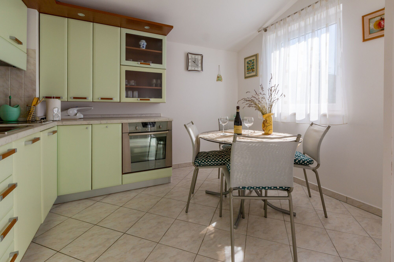 Others 5, Apartment Zrinko, Crikvenica
