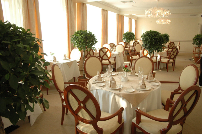 Food & Drinks 5, Aurora Premier Hotel, Kharkivs'ka