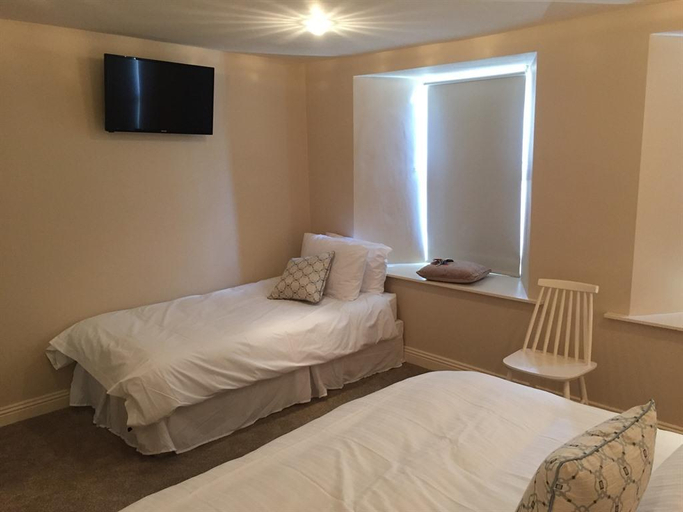 Bedroom 2, The Townhouse