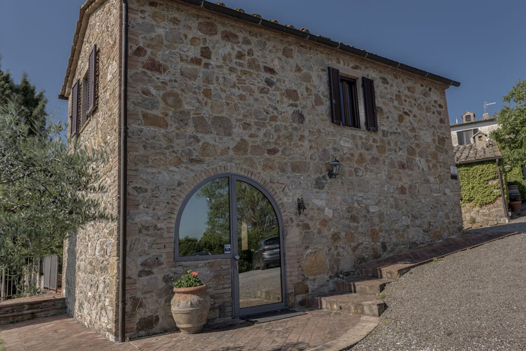 Exterior & Views 2, Agriturismo La Palazzina, Siena