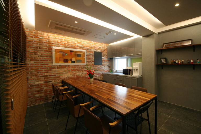 Others 5, Anam House, Seongbuk