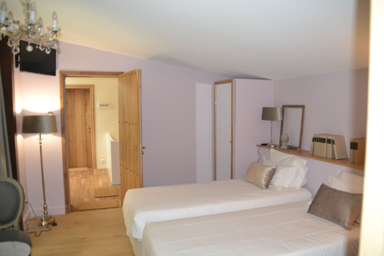 Bedroom 3, Château Pont Saint-Martin, Gironde