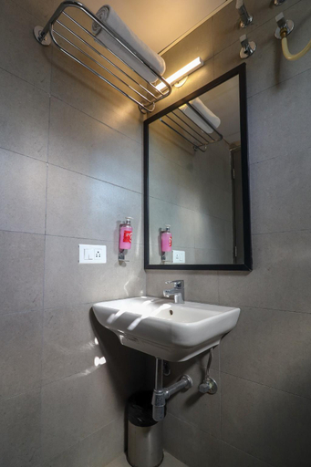 Bathroom 4, A2 Inventree Indranagar, Bangalore