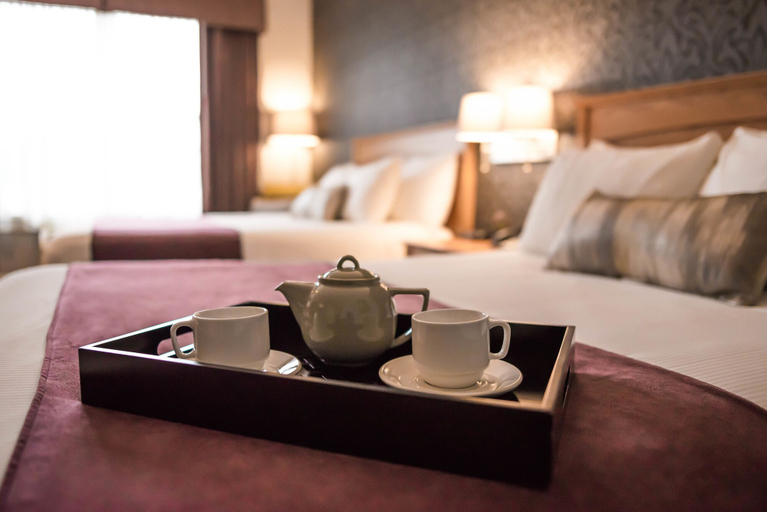 Bedroom 2, Cambridge Hotel and Conference Centre, Waterloo