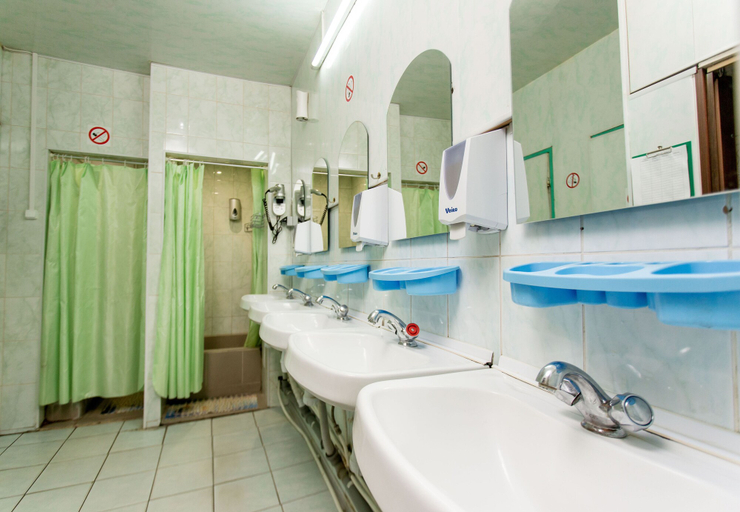 Bathroom 4, All Seasons, Sankt-Peterburg gorsovet