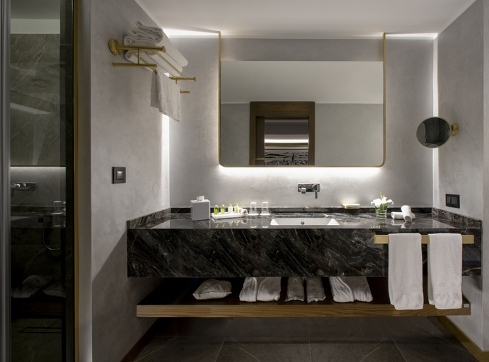 Bathroom 5, The Wings Hotels Karakoy, Beyoğlu