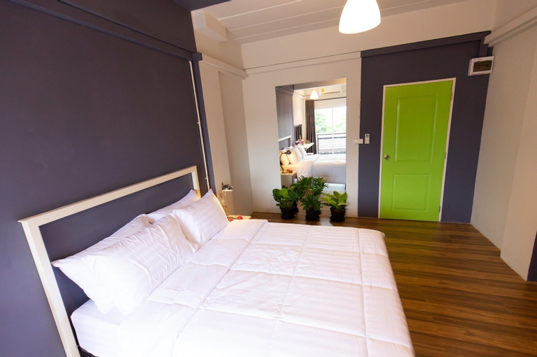 Bedroom 23