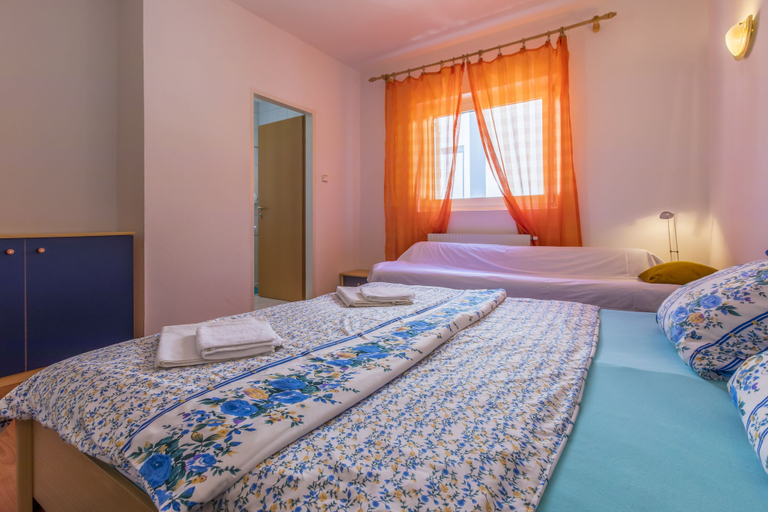 Bedroom 2, Apartments Gordana, Crikvenica