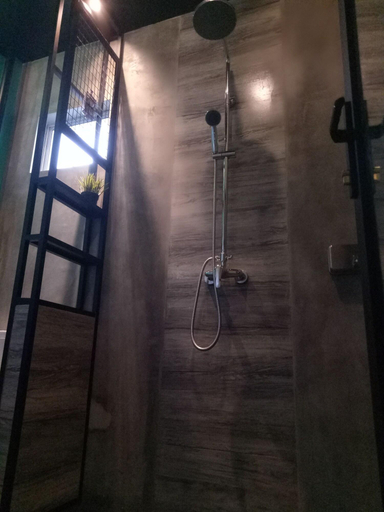 Bathroom 4, OYO 90899 Tube Hotel Melaka, Malacca City
