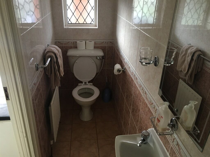 Bathroom 5, Plantation Lodge B&B