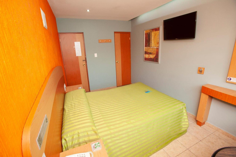 Bedroom 3, Hotel Lira - Solo Adultos, Mexico City
