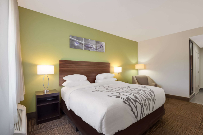 Bedroom 2, Sleep Inn & Suites North Mobile Saraland, Mobile
