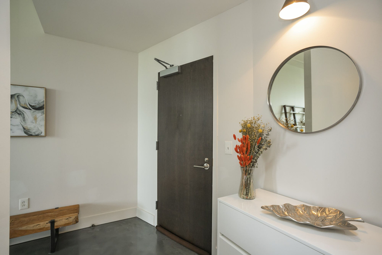 Bathroom 3, Sleek Furnished Modern Downtown Condo, Davidson