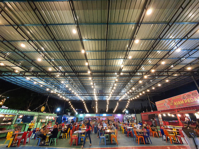 Food & Drinks 3, Cloth Art 1|4minswalk to carfreezone|By Shine Stay, Malacca City