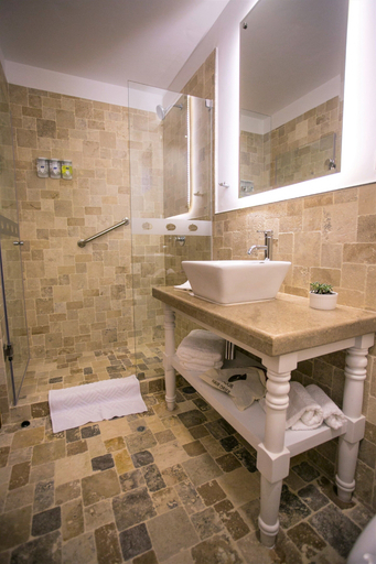 Bathroom 4, Atoq San Blas Hotel, Cusco