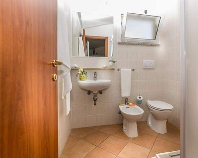 Bedroom 5, Camping Village Voltoncino, Grosseto