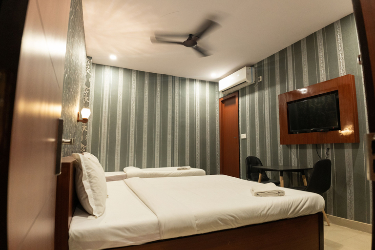 Bedroom 4, Hotel Park Victoria, Kolkata