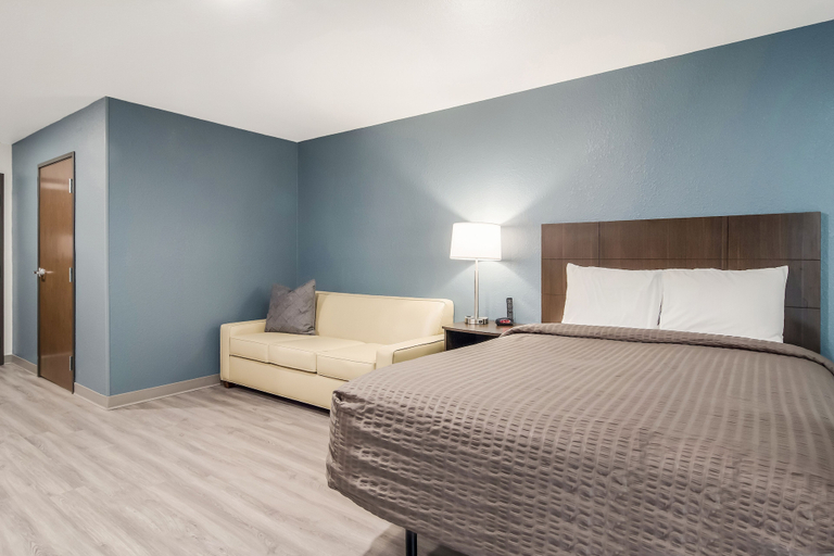 Bedroom 3, WoodSpring Suites Knoxville West, Knox