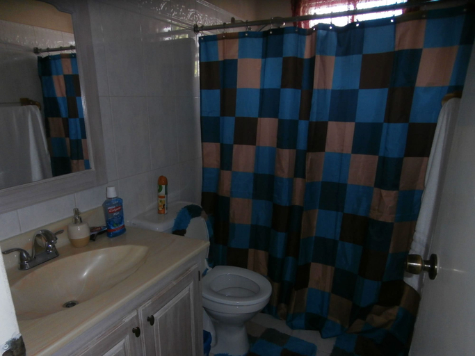 Bathroom 4, Sue'S Homestay